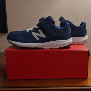 New Balance Kids Size 1 Extra Wide NIB